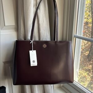 Tory Burch Dark Brown/ Tempranillo. Leather Tote
11”L x 14 “ (w/o handles)